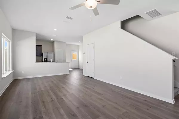 Ponder, TX 76259,8421 White Wolf Trail