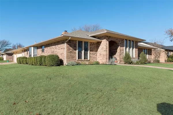 4336 Longmeadow Way, Fort Worth, TX 76133