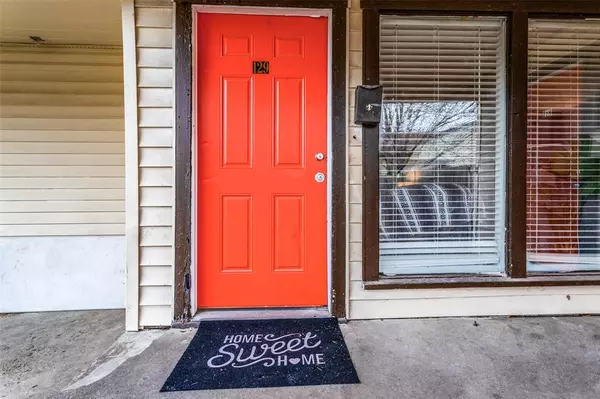 Grand Prairie, TX 75050,129/131 NE 22ND Street