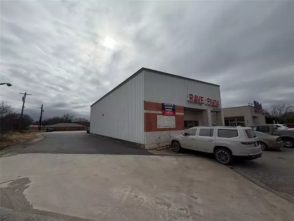 Clyde, TX 79510,523 S Access Road