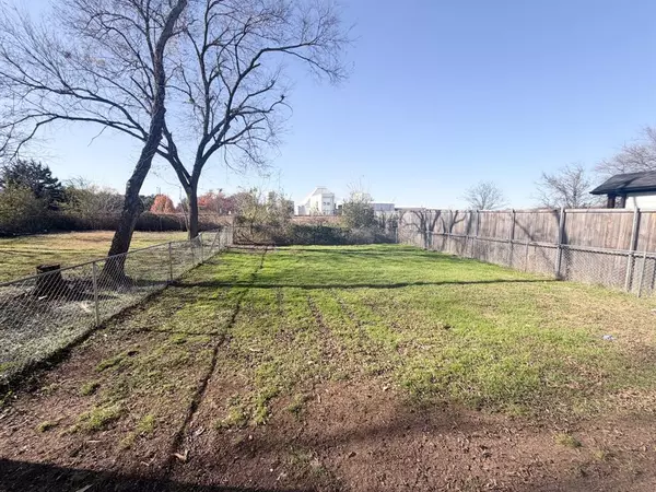 Midlothian, TX 76065,493 N Bryant Avenue