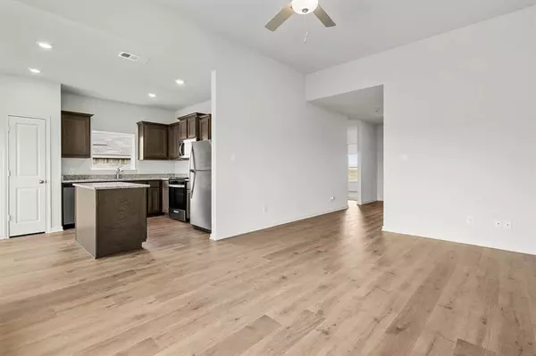 Venus, TX 76084,213 Julian Davis Drive