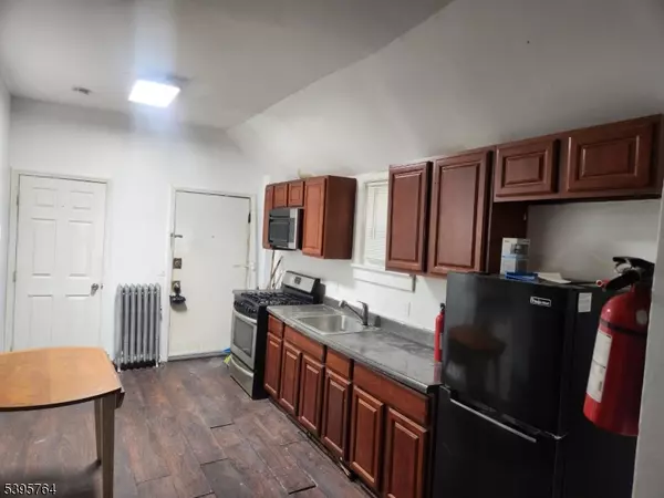 East Orange City, NJ 07017,168 Greenwood Ave