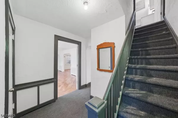 Hawthorne Boro, NJ 07506,1133 Goffle Rd