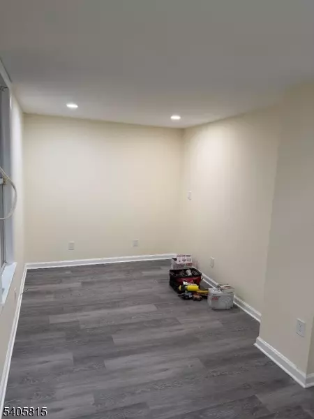 Paterson City, NJ 07524,208 E 16Th St