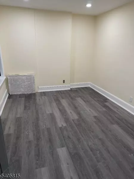 Paterson City, NJ 07524,208 E 16Th St