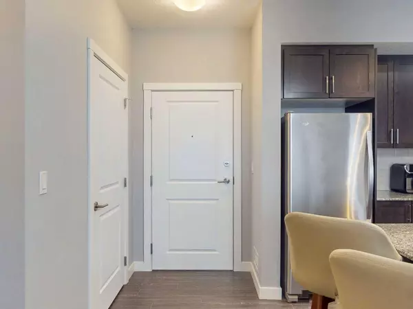 Calgary, AB T3R 1T7,3727 Sage Hill DR NW #2207