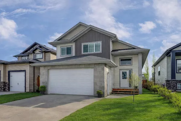 27 Henderson CRES NW, Penhold, AB T0M 1R0