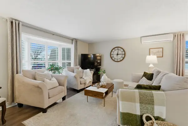 1 Steelhead LN, Clarington, ON L1B 1B5