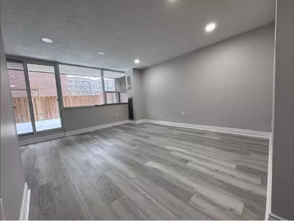 Toronto E10, ON M1E 4V5,4062 Lawrence AVE E #105