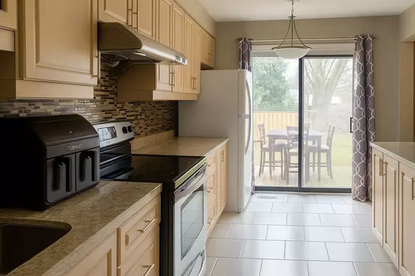 Ajax, ON L1S 3R5,44 Parker CRES