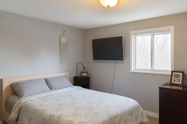 Ajax, ON L1S 3R5,44 Parker CRES