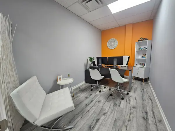 Oshawa, ON L1J 2L7,200 Bond ST W #104