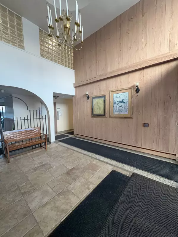 Oshawa, ON L1J 1Z2,330 Gibb ST #101