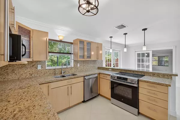 Wilton Manors, FL 33311,2924 NW 8th Ave