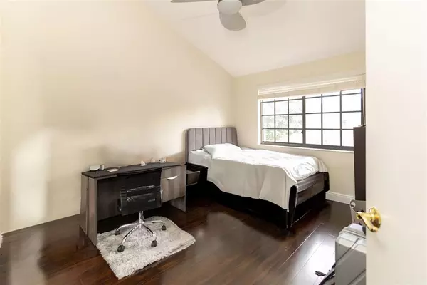 Boca Raton, FL 33433,5698 Santiago Cir #5698