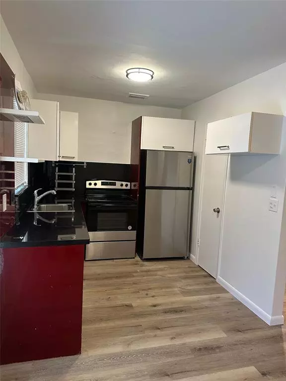 Hollywood, FL 33020,2222 Jackson St