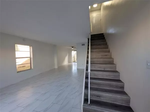 Fort Lauderdale, FL 33313,2456 NW 52nd Ave #2456