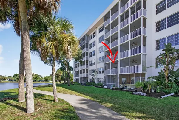 Pompano Beach, FL 33069,2801 N Palm Aire Dr #203