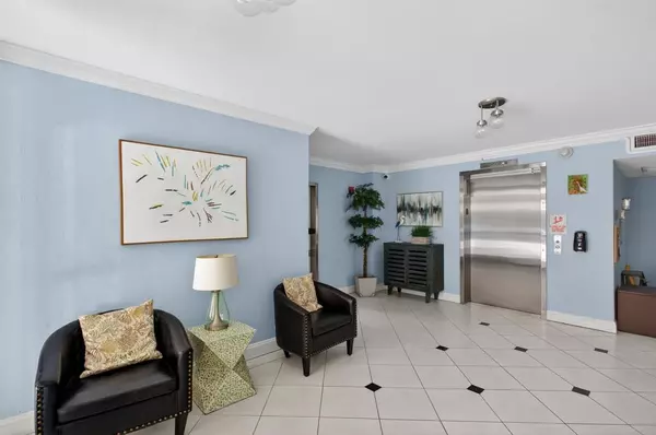 Pompano Beach, FL 33069,2801 N Palm Aire Dr #203