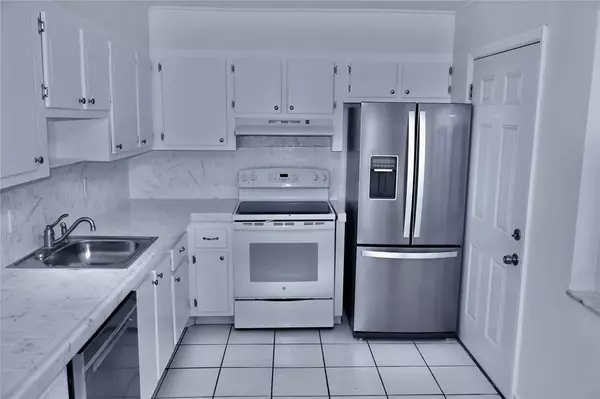 Miami, FL 33179,1351 NE 191st St #E217