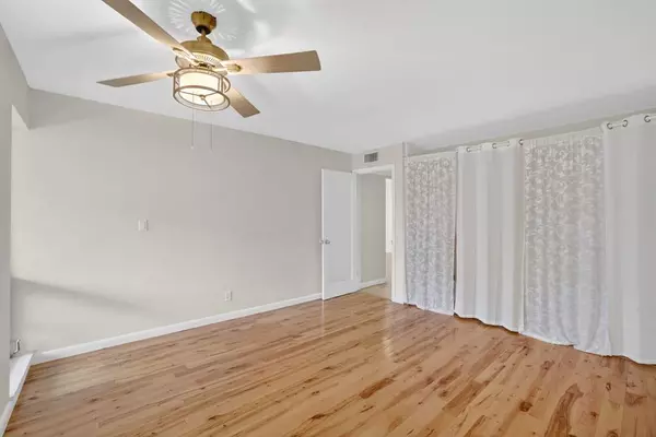 Fort Lauderdale, FL 33316,1700 SE 15th St #308