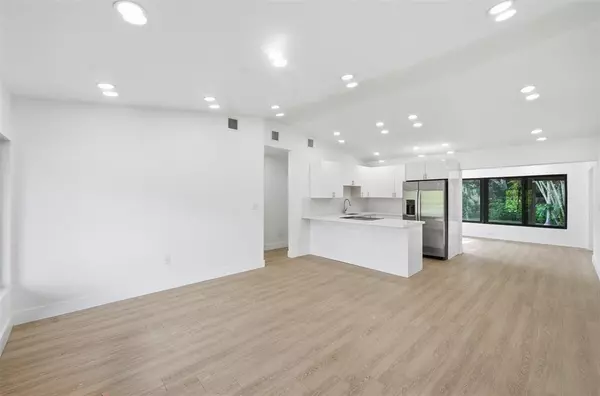 Fort Lauderdale, FL 33315,1824 SW 30th St