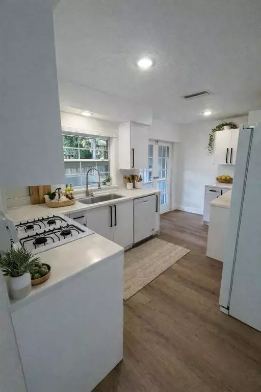 Sunrise, FL 33322,9171 NW 26th St