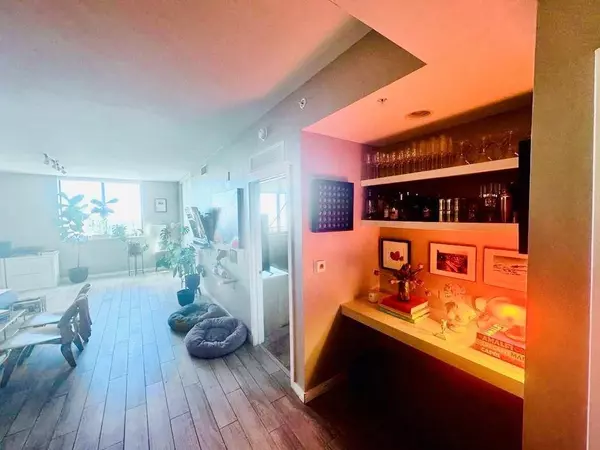 Miami, FL 33130,999 SW 1st Ave #3313