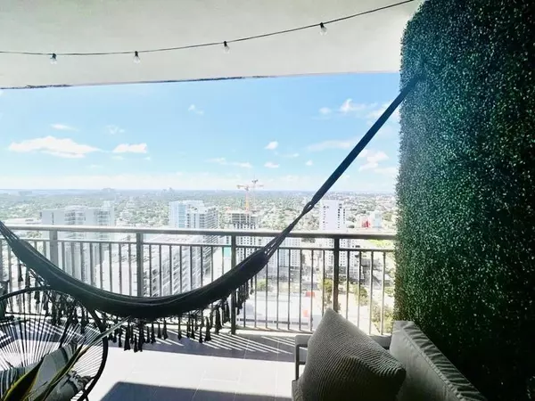 Miami, FL 33130,999 SW 1st Ave #3313