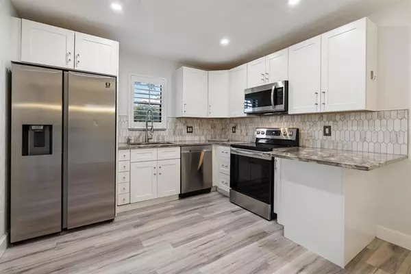 7780 Courtyard Run, Boca Raton, FL 33433