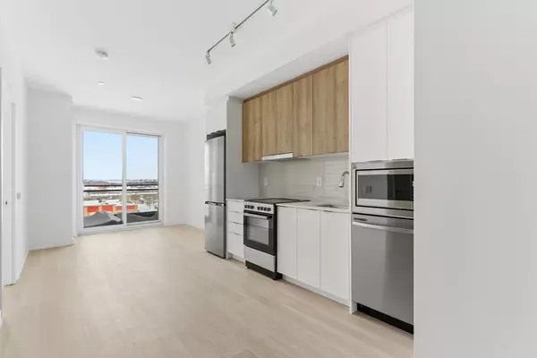 Markham, ON L6E 0W4,9763 Markham RD #708