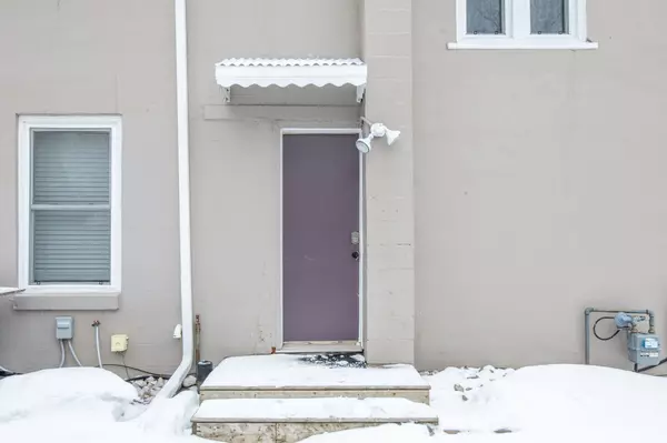 Barrie, ON L4M 1P5,18 Eugenia ST