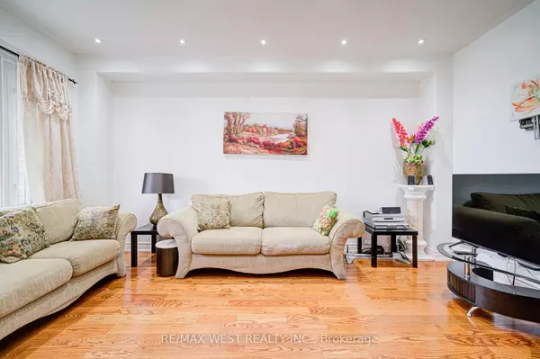 Brampton, ON L7A 3S2,12 Eaglefield Gate