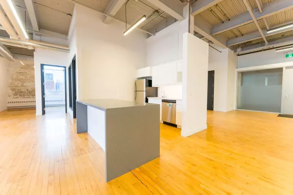 Toronto W01, ON M6K 3J1,219 Dufferin ST #215C