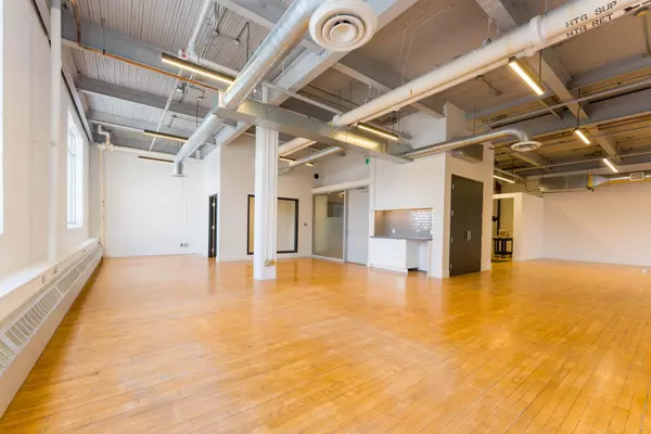 Toronto W01, ON M6K 3J1,219 Dufferin ST #215C