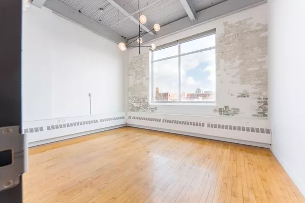 Toronto W01, ON M6K 3J1,219 Dufferin ST #215C