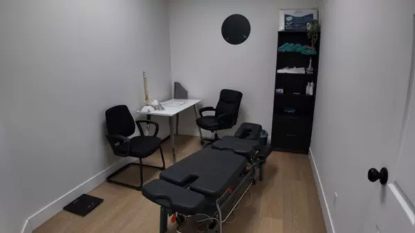 Mississauga, ON L5B 4C7,2325 Hurontario ST #18A