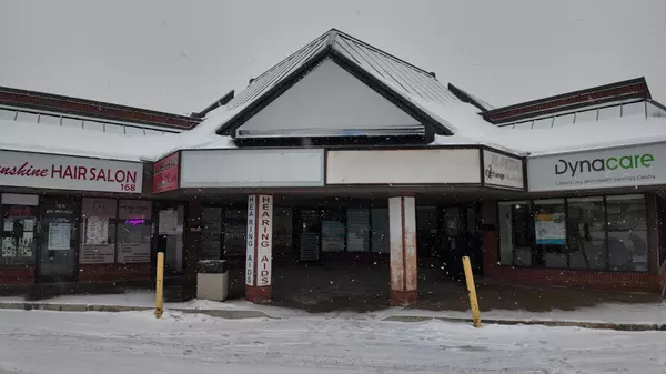 Mississauga, ON L5B 4C7,2325 Hurontario ST #18A