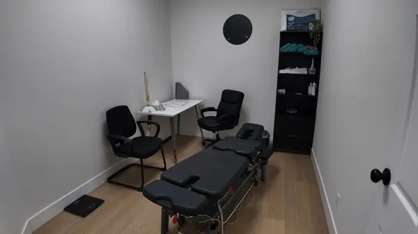 Mississauga, ON L5B 4C7,2325 Hurontario ST #18A