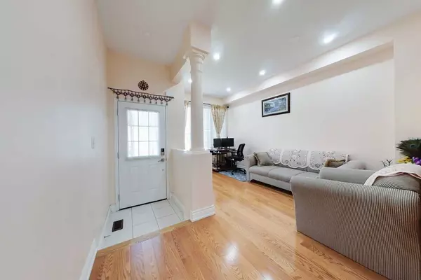 Mississauga, ON L5V 0B9,775 Millworks CRES