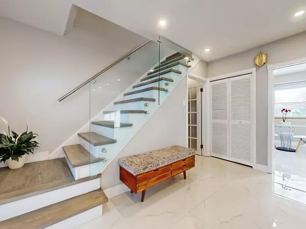 Toronto W09, ON M9R 1E9,211 The Westway N/A