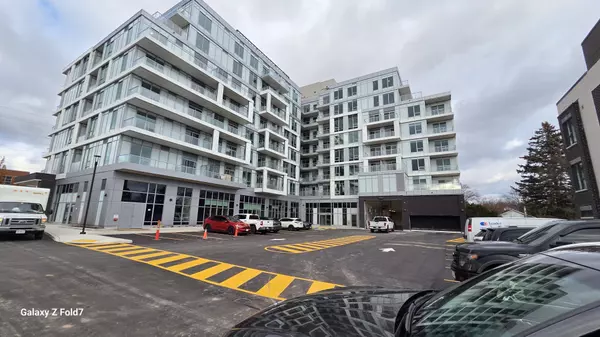 500 PLAINS RD E #613, Burlington, ON L7T 2E1