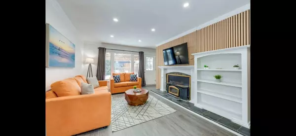 Mississauga, ON L5M 1B2,22 Sora DR W