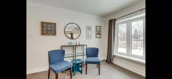 Mississauga, ON L5M 1B2,22 Sora DR W