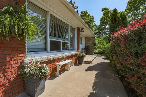 Wainfleet, ON L0R 2J0,73222 Reg Rd 27 RD