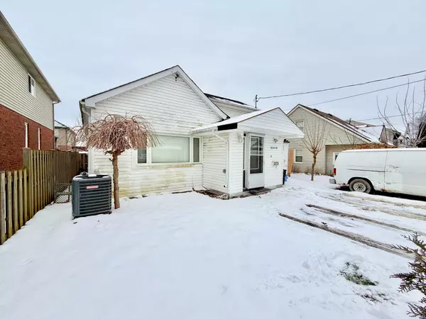 Niagara Falls, ON C2G 2H5,6294 Ash ST