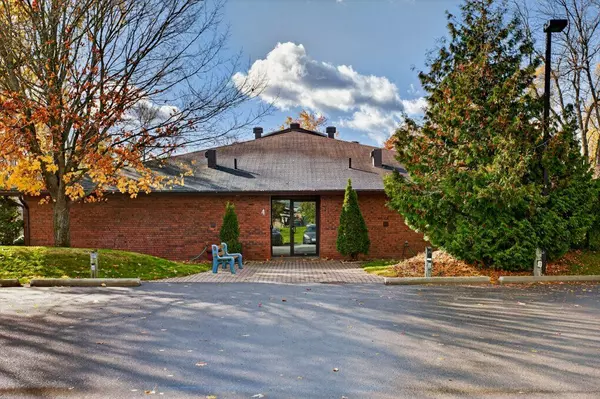 Kawartha Lakes, ON K0M 1A0,200 East ST S #405