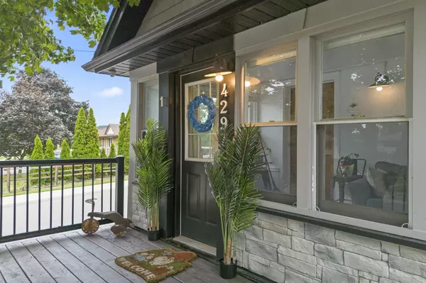 Lincoln, ON L0R 1B6,4297 East AVE #1