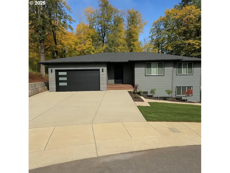 8126 SE 145th CT, Portland, OR 97236